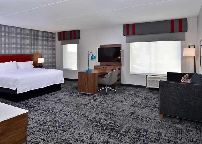 Hampton Inn & Suites Greensboro Downtown, Nc