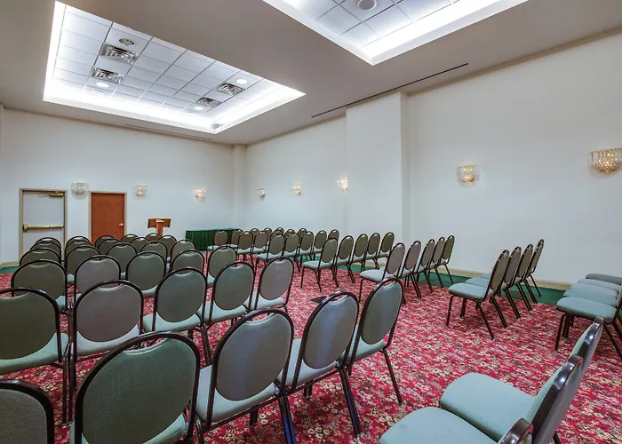 Holiday Inn Express Hotel & Suites Greensboro-East By Ihg